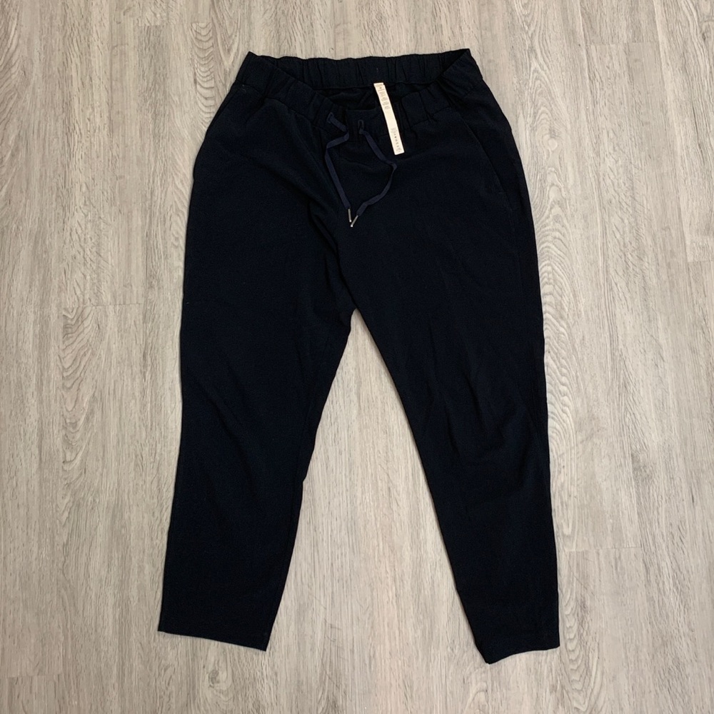 Light weight Lululemon crops - size 12